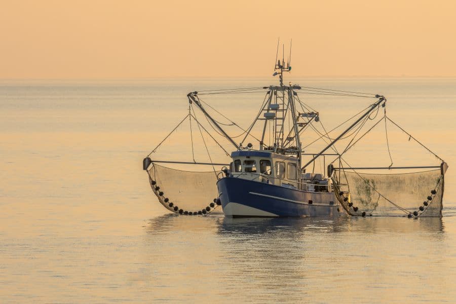 Fishing Boat using HMPE Rope for Nets